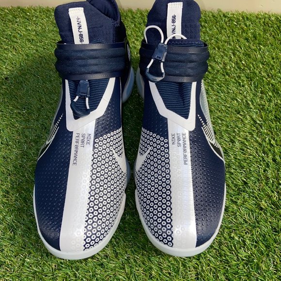Athletic_Shoes